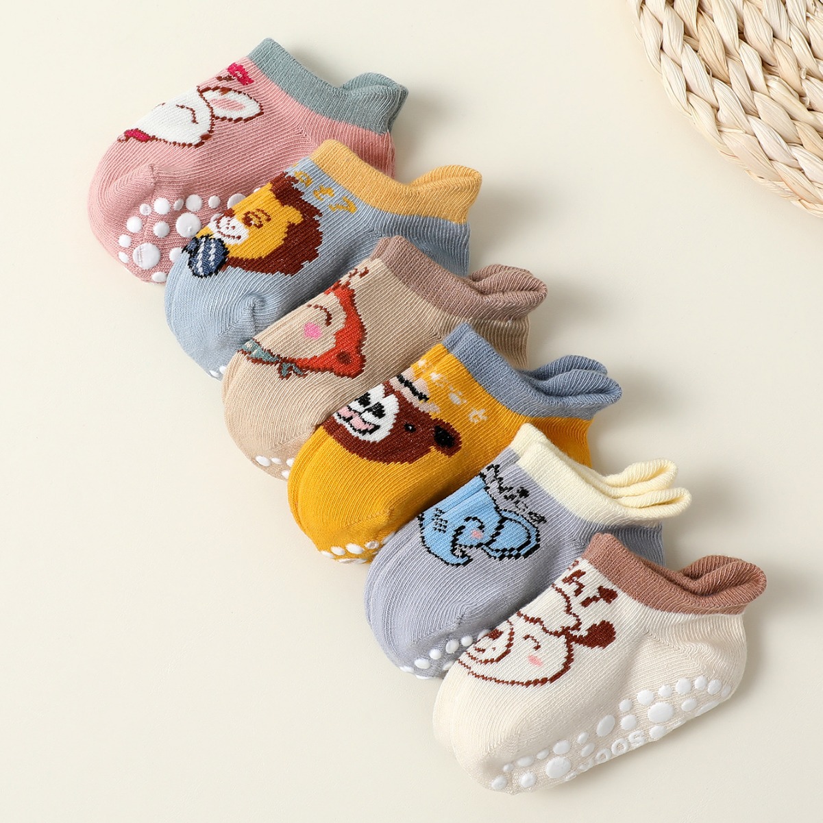 6 Pairs of Kidsren's Non-Slip Socks Animal Element Boat Socks K-Style Spring, Autumn and Winter Baby Cartoon Trendyy Boat Socks Wholesale