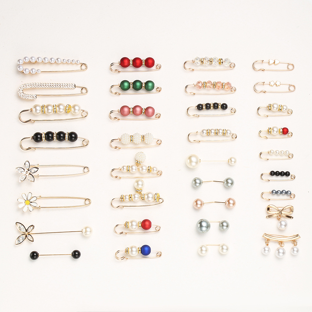 Cross-Border Brooch for Tightening Pants Waistband, Fixing Clothes and Skirts, Waist Reduction Tool, Anti-Exposure Buckle, Pearl Waist Pin