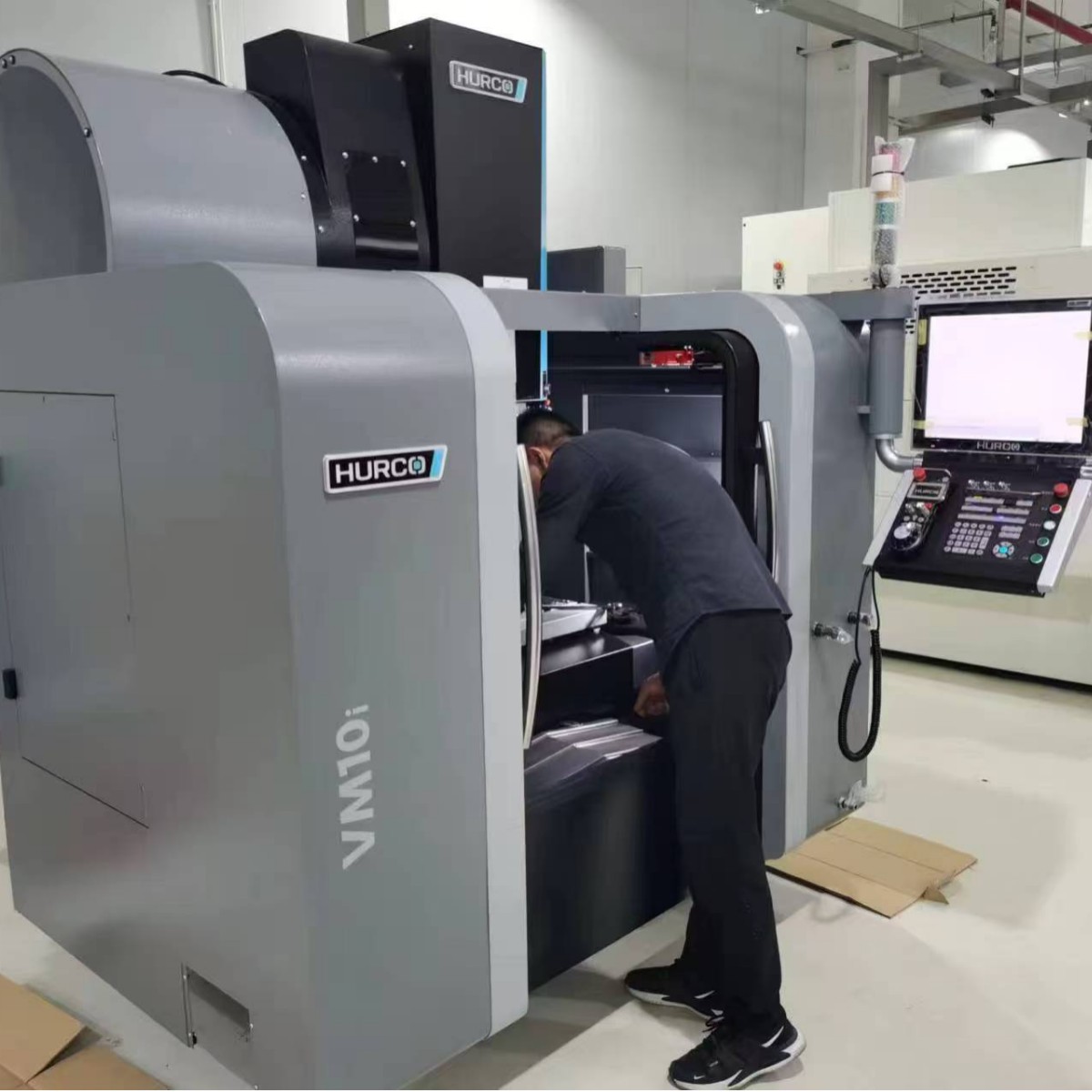 Heck HURCO three-axis machining center VM10i factory direct supply