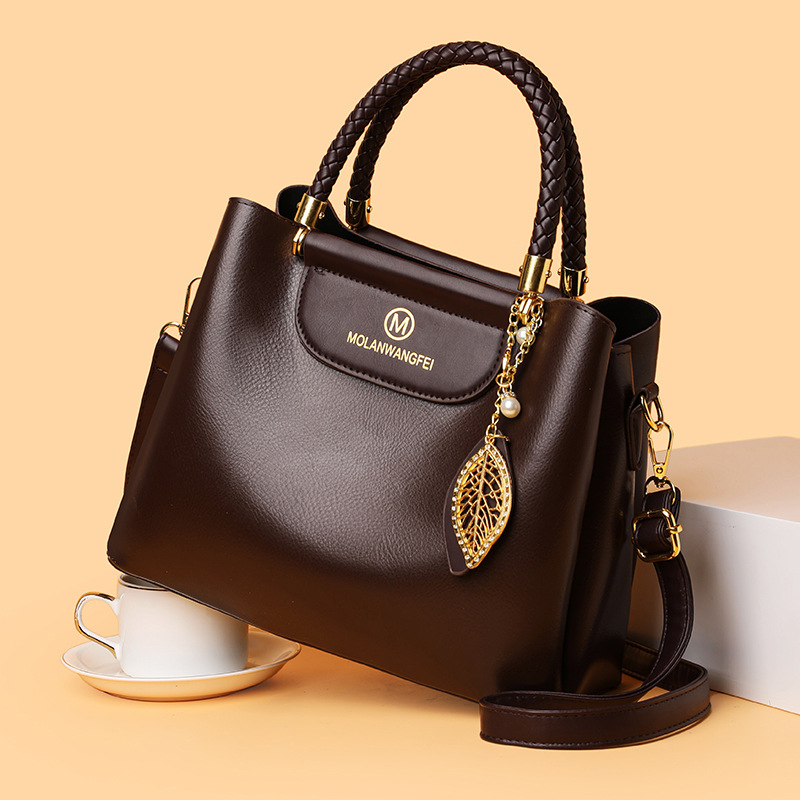 Light Luxury New Tote Bag 2025 Fashionable Simple and Elegant Handbag Women's Large Capacity Trendy Versatile Handbag