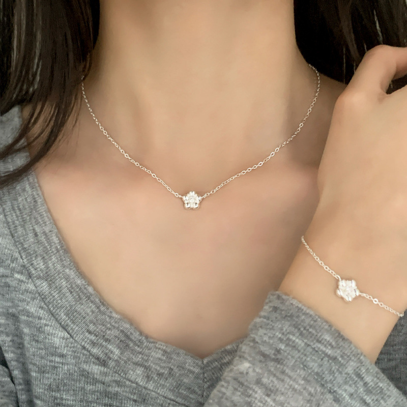 Корейское стильное ожерелье с маленьким цветком, универсальное, легкая роскошь, высококачественное