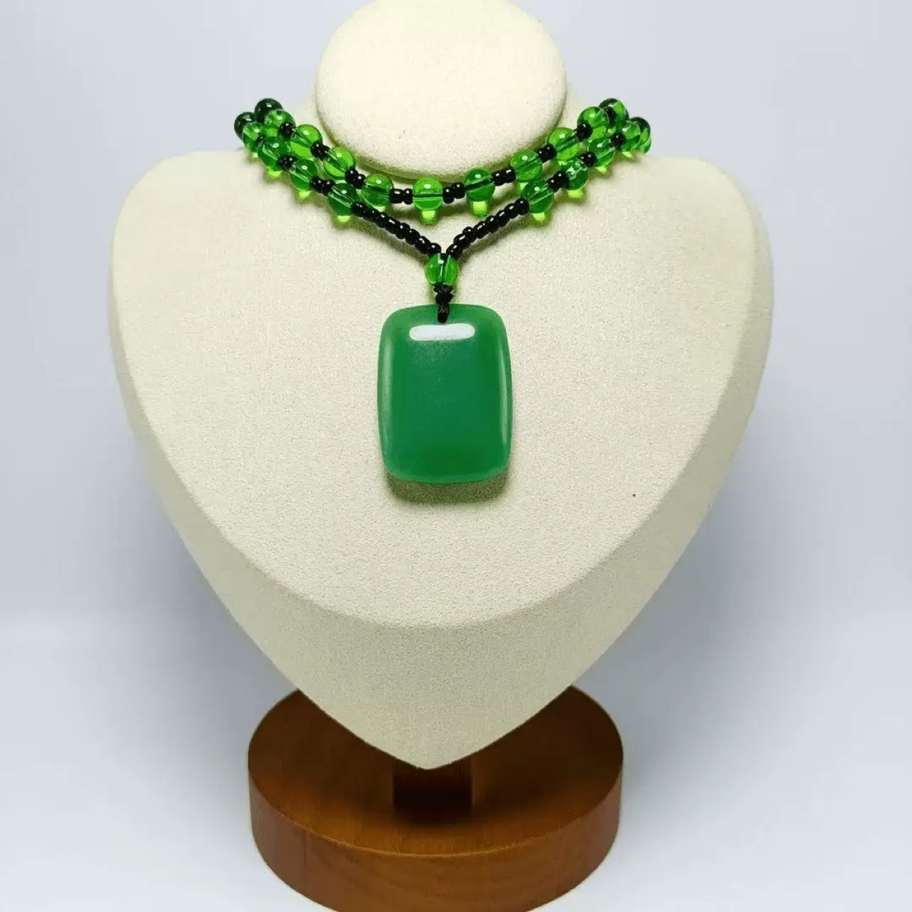 [Hot Sale] Green Jade Peace Pendant - the Essence of Peace, a Gift for Any Occasion