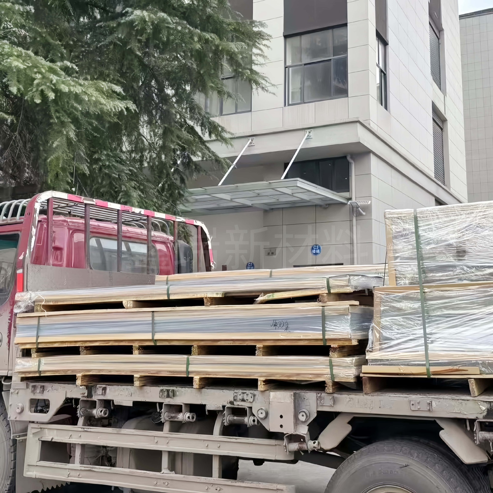 Factory Direct Supply 0.6mm Photo Frame Ps Sheet Plexiglass Board with Lettering Film 5710inch and Any Size Cutting