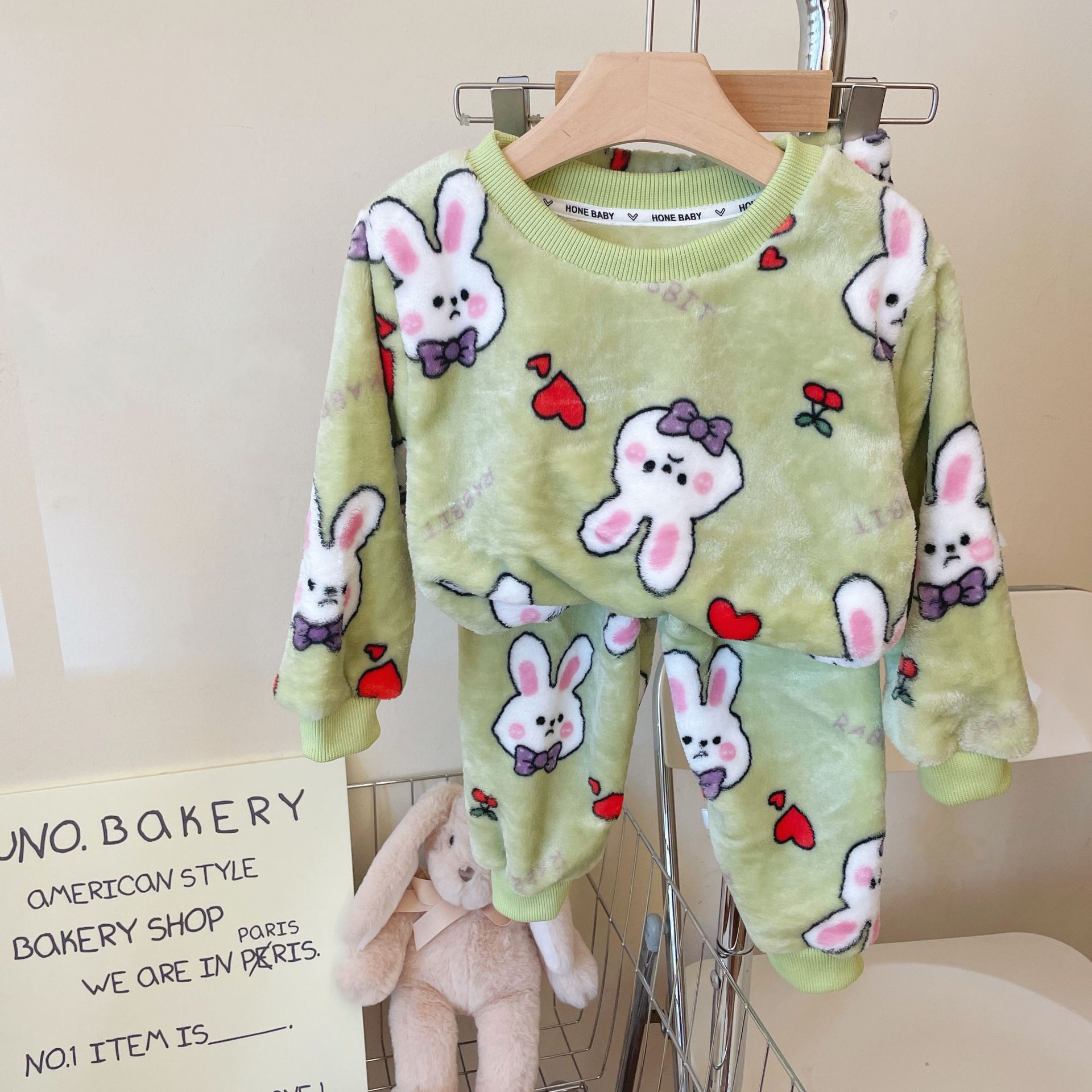 New Flannel Pajamas Children's Coral Velvet Boys and Girls Baby Cartoon Crewneck Home Clothes fleece-lined Thickened Set