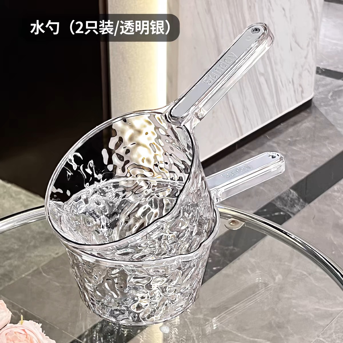 Large Household Water Ladle with Deep Long Handle, Kitchen Large Water Scoop, Transparent Plastic Shampoo Scoop, Water Scoop with Long Handle