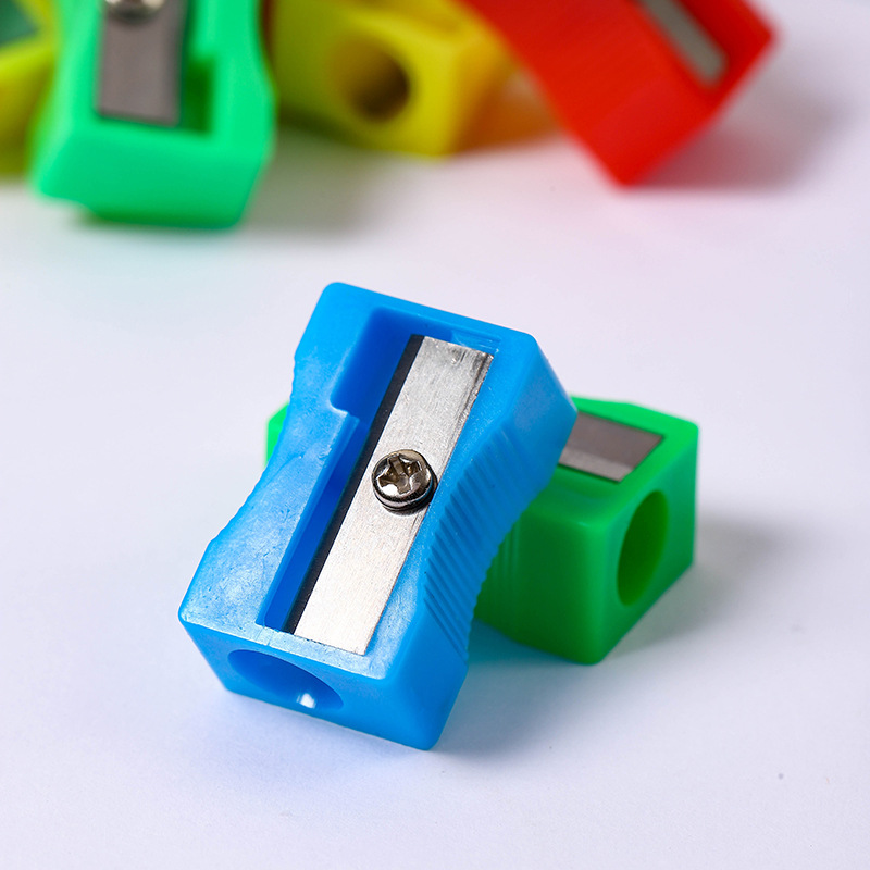 Mini color single hole rectangular plastic pencil sharpener primary school students pencil sharpener manual pencil sharpener stationery wholesale