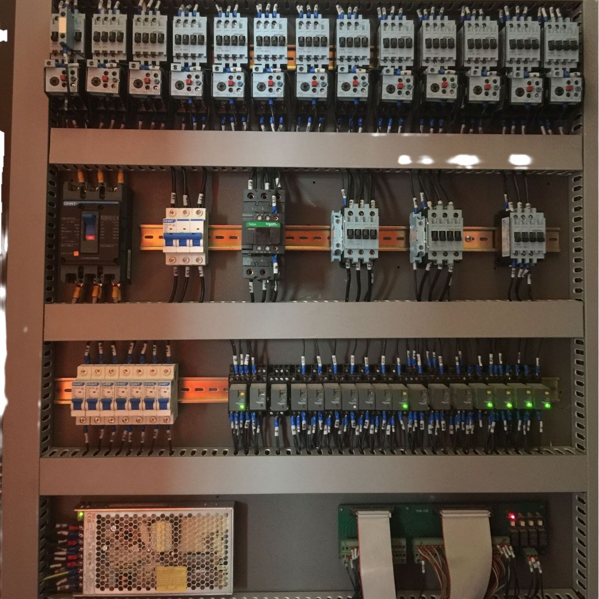 EMMA CNC six-station thickness cutting machine CNC engraving machine