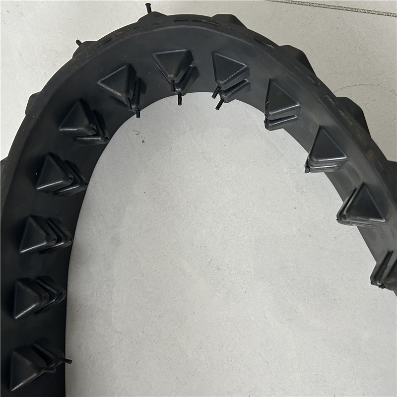 Anti-Slip Rubber Tracks for Agricultural Engineering Excavators, Tractors, Harvesters, and Transport Vehicles