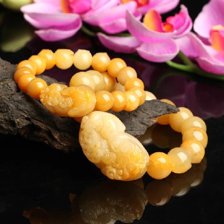 2023 Old Yellow Jade Carved Pixiu Carrying Ancient Coins Bracelet Chain Golden Silk Yellow Dragon Jade Pixiu for Men and Women