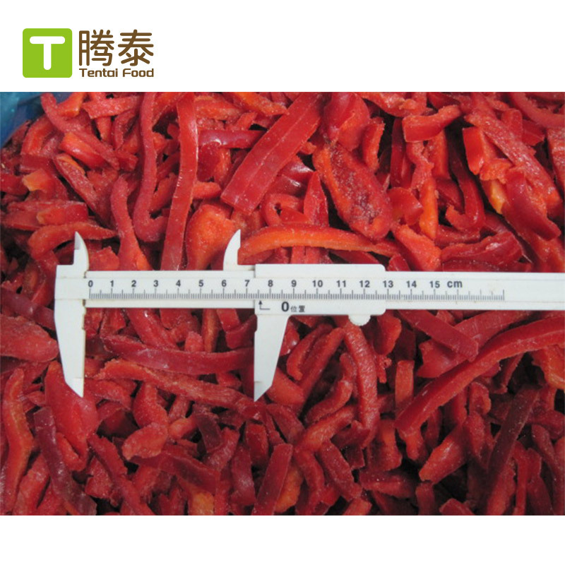 Крупная партия быстро замороженных нарезанных красных перцев и замороженных кубиков красного перца от завода