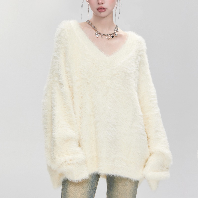 Milk Fufu White Mink Velvet V Neck Pullover Knitwear for Women in Autumn and Winter with Soft and Waxy Lazy Style Loose Knitwear