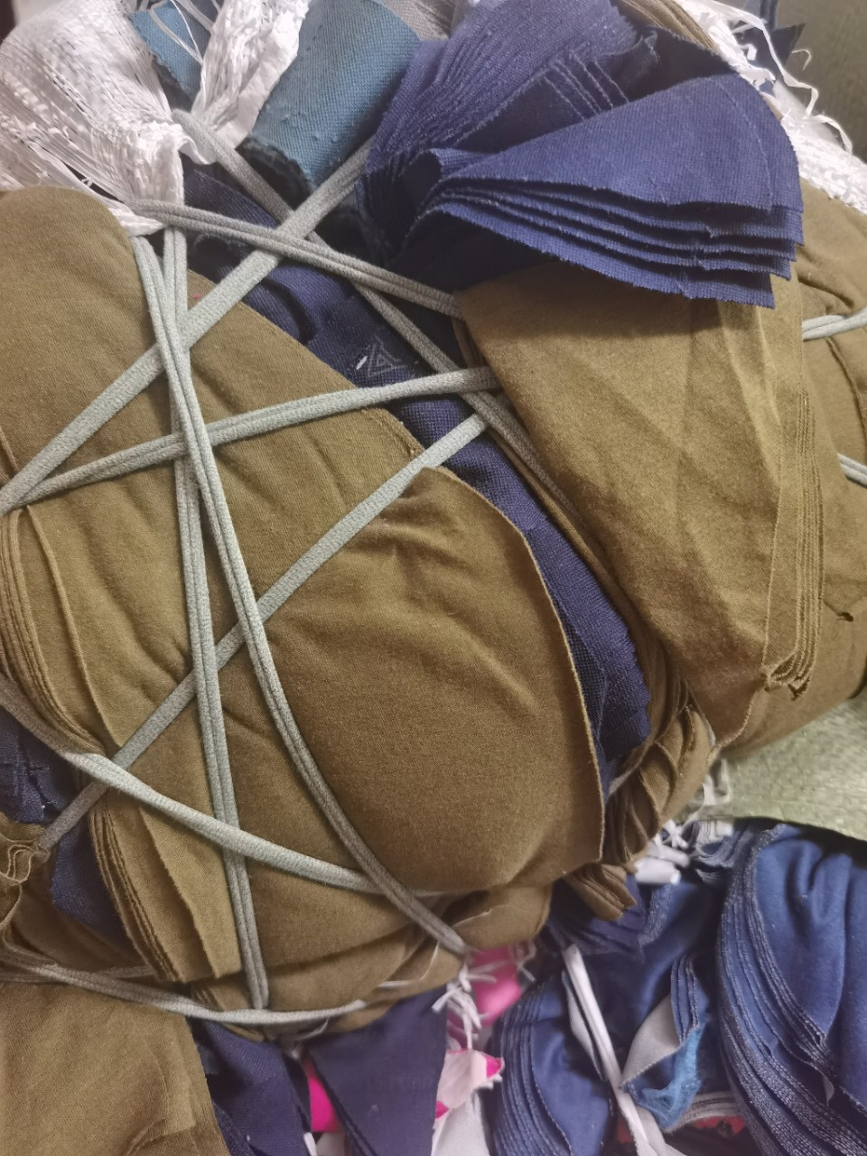 Variegated Small Block Knife Edge Pure Cotton Cloth Absorbs Oil and Water, Industrial Wiping Cloth, Wiping Machine Cloth