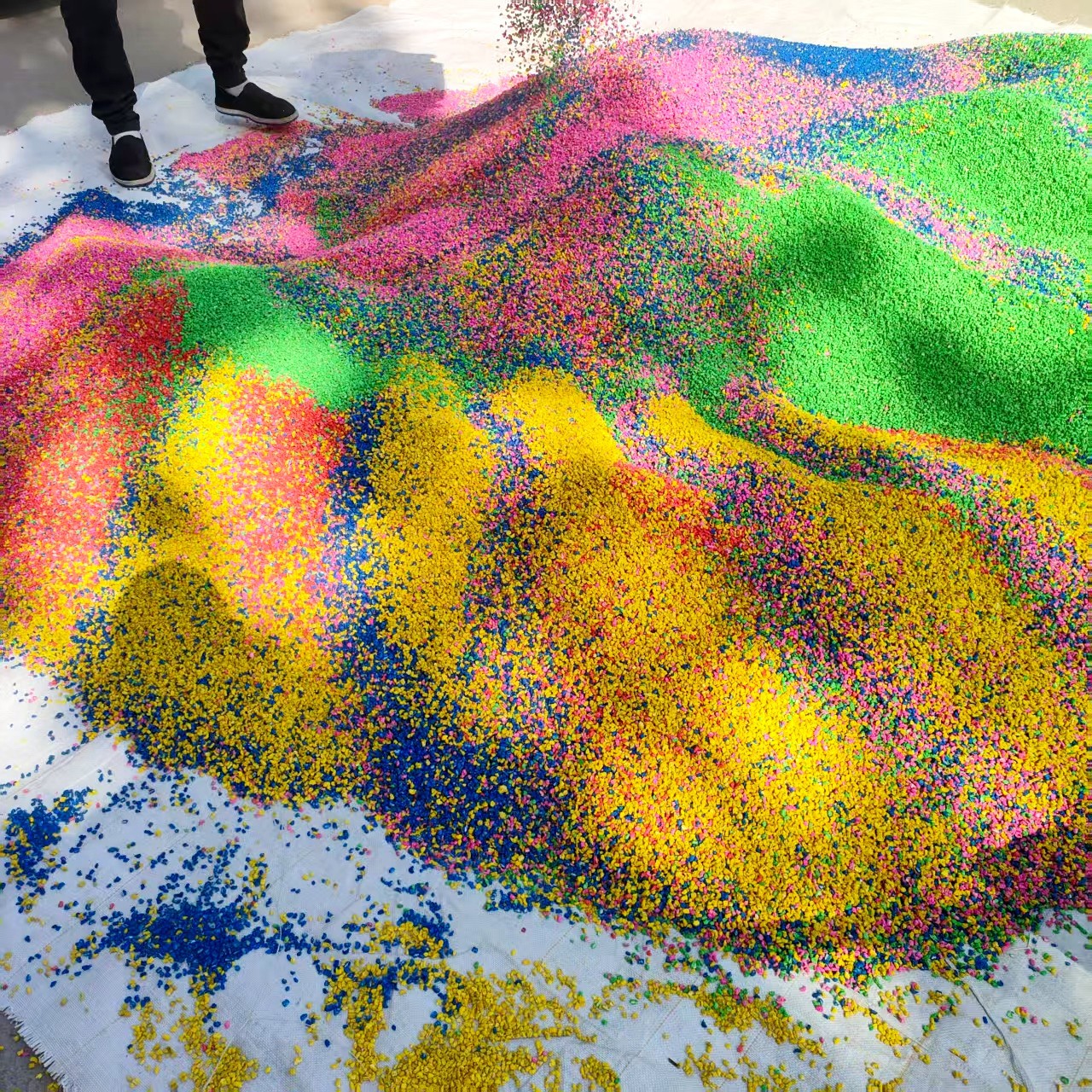 Manufacturer Wholesale Nano Fragrant Stone Plant Granules for Night Market Stalls, Aromatherapy Sachet Filling, Dyed Corn Husks