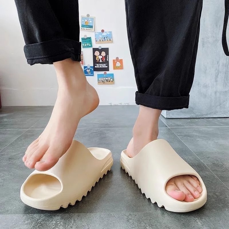 Factory Wholesale Spot Fashion Coconut Slippers Thick-Soled Non-Slip Outer Wear Casual Couple Supermarket Stall Sandals for Women