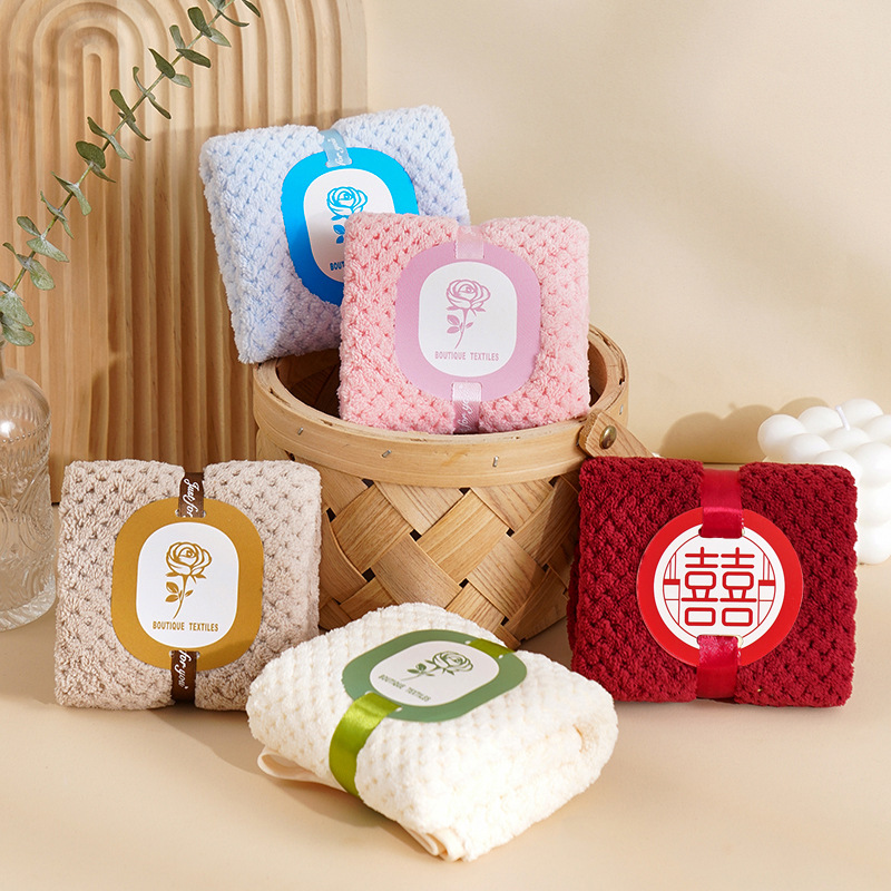 Сувенирное полотенце из кораллового флиса, впитывающее, свадебный подарок, подарок на возврат, национальный тренд, тюльпан и медведь, креативный свадебный подарок