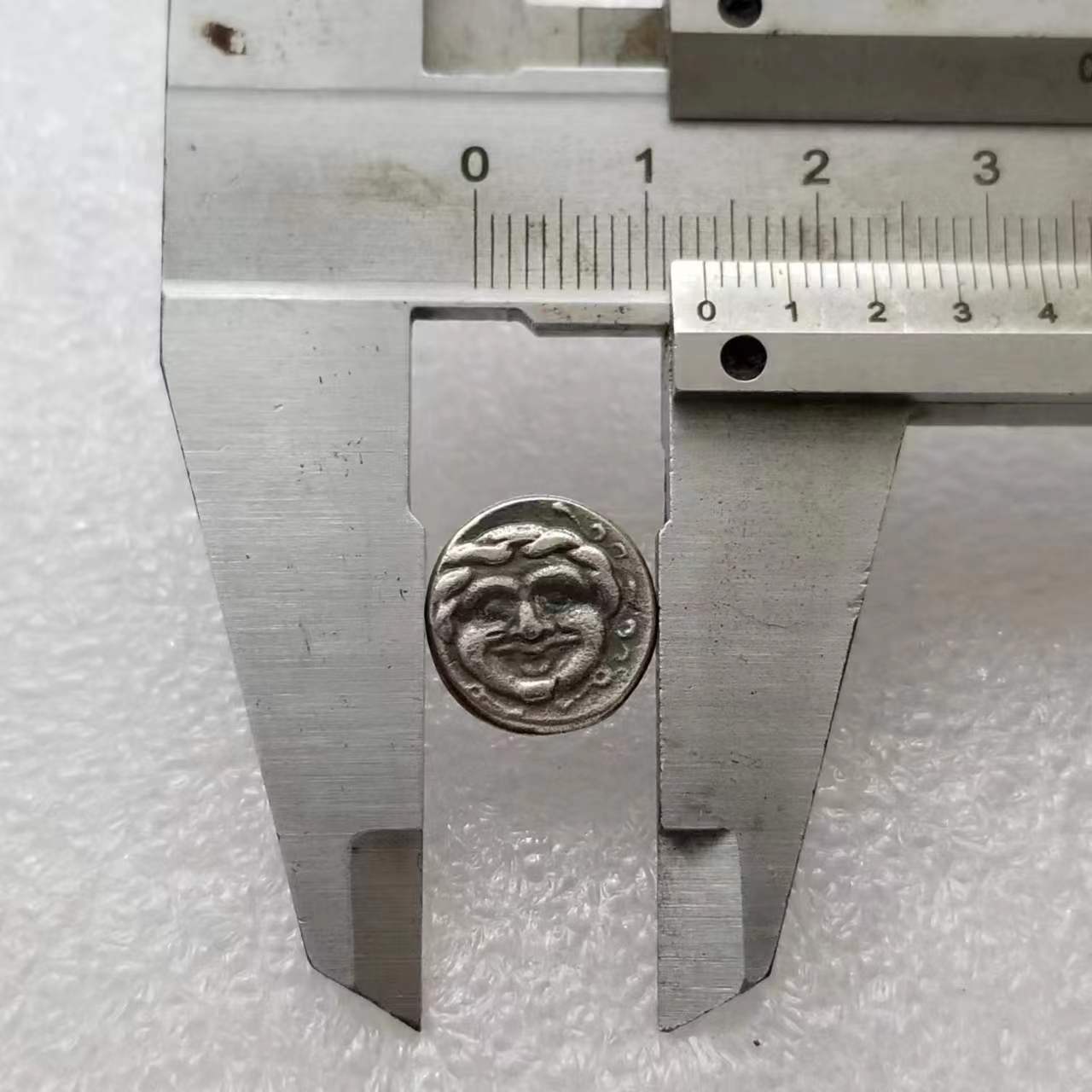 Antique Crafts Ancient Greek Brass Silver-Plated Old Silver Dollar Commemorative Coins # 4649