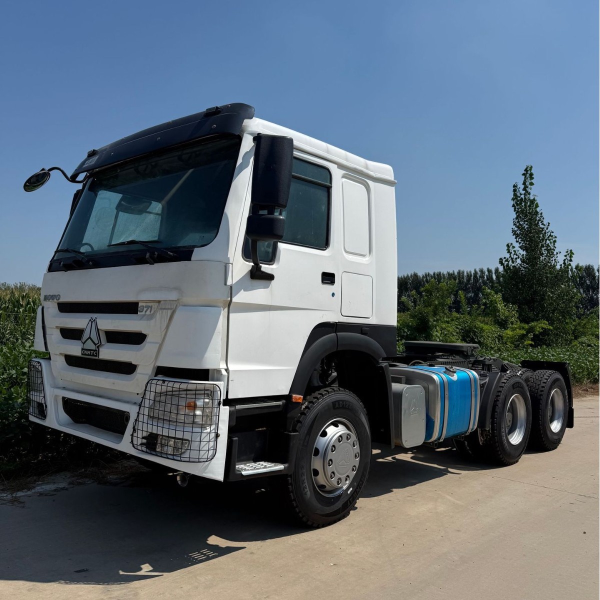 Export Country Three Tractor Truck Head Refurbished Truck Head African Country Three Major Pump Truck 430 Horsepower Tractor Truck