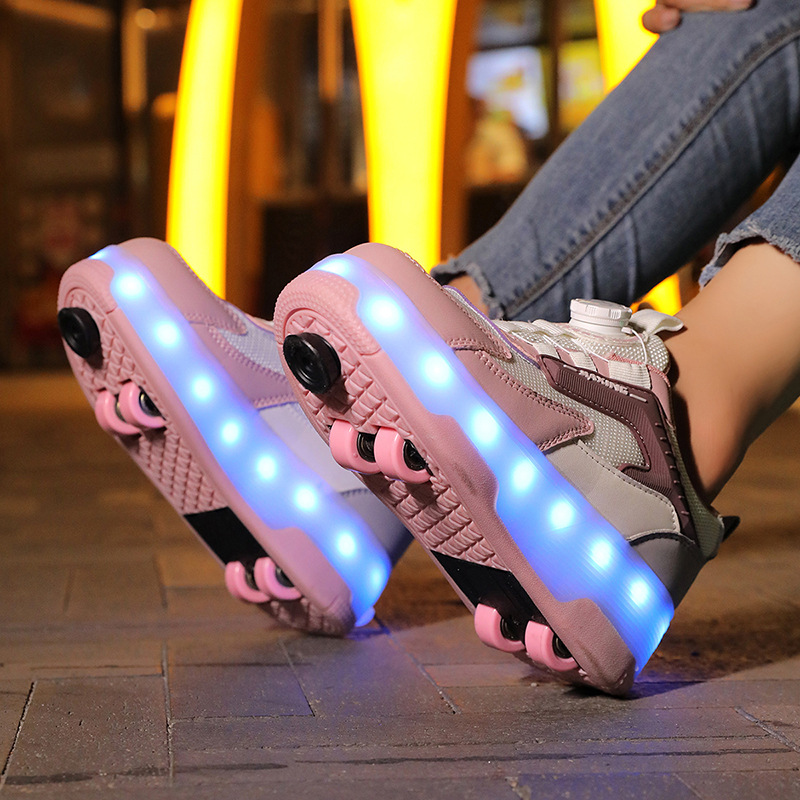 暴走鞋儿童四轮滑板飞行鞋女孩带轱辘可收缩可走路学生男童运动鞋