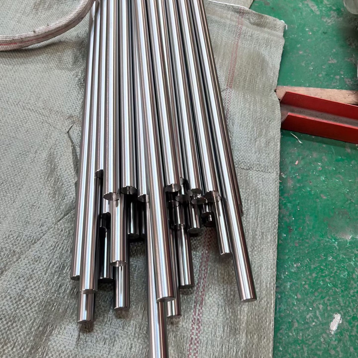 Titanium Rod Pure Titanium Rod Ta1 Ta2 Tc4 Various Specifications National Standard Titanium Material Gjb Source Manufacturer