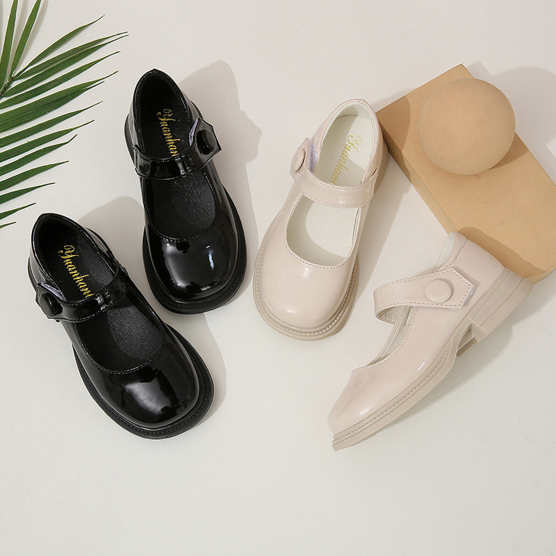 Кожаные туфли для девочек 2025 года, новая мода, мягкая подошва, корейский стиль, черные туфли среднего и большого размера