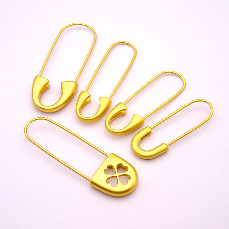 Simple Ancient French Gold Safety Pin Four-leaf Clover Decorative Buckle Pin Safe Pregnant Women Baby DIY Brooch Accessories