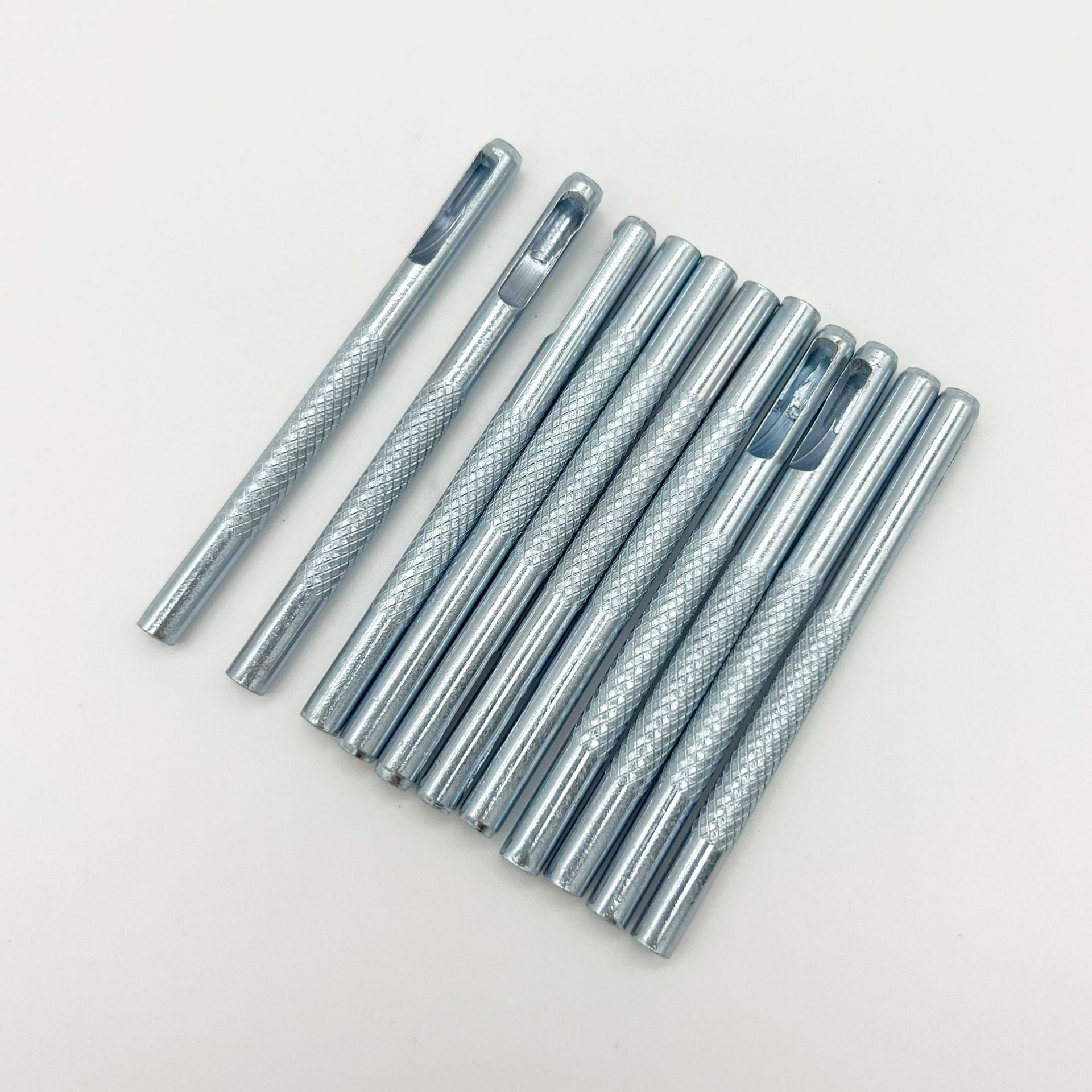 Factory Direct Sales Belt Puncher Electroplated Punch Punch Needle 3.5mm Round Belt Punch Hole Nail Wholesale