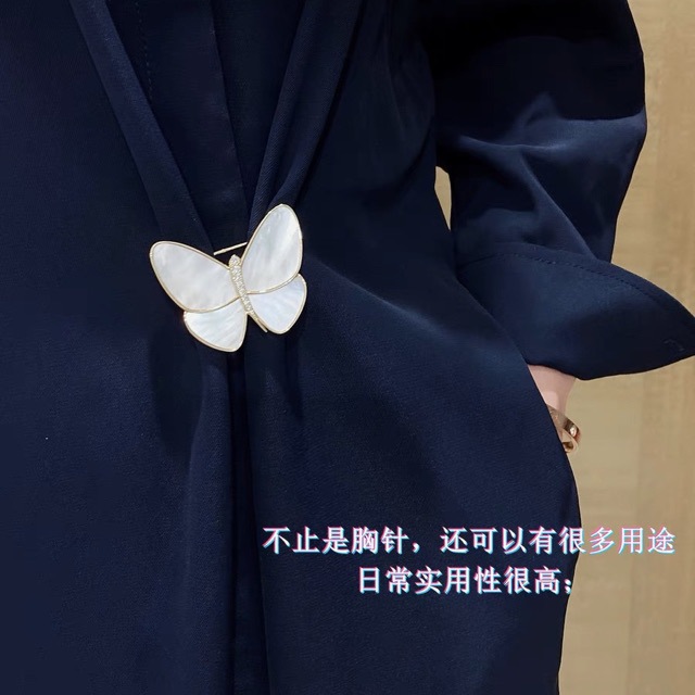 Natural white shell butterfly brooch women's simple temperament pin accessories fashion trend fashion sweet corsage high sense