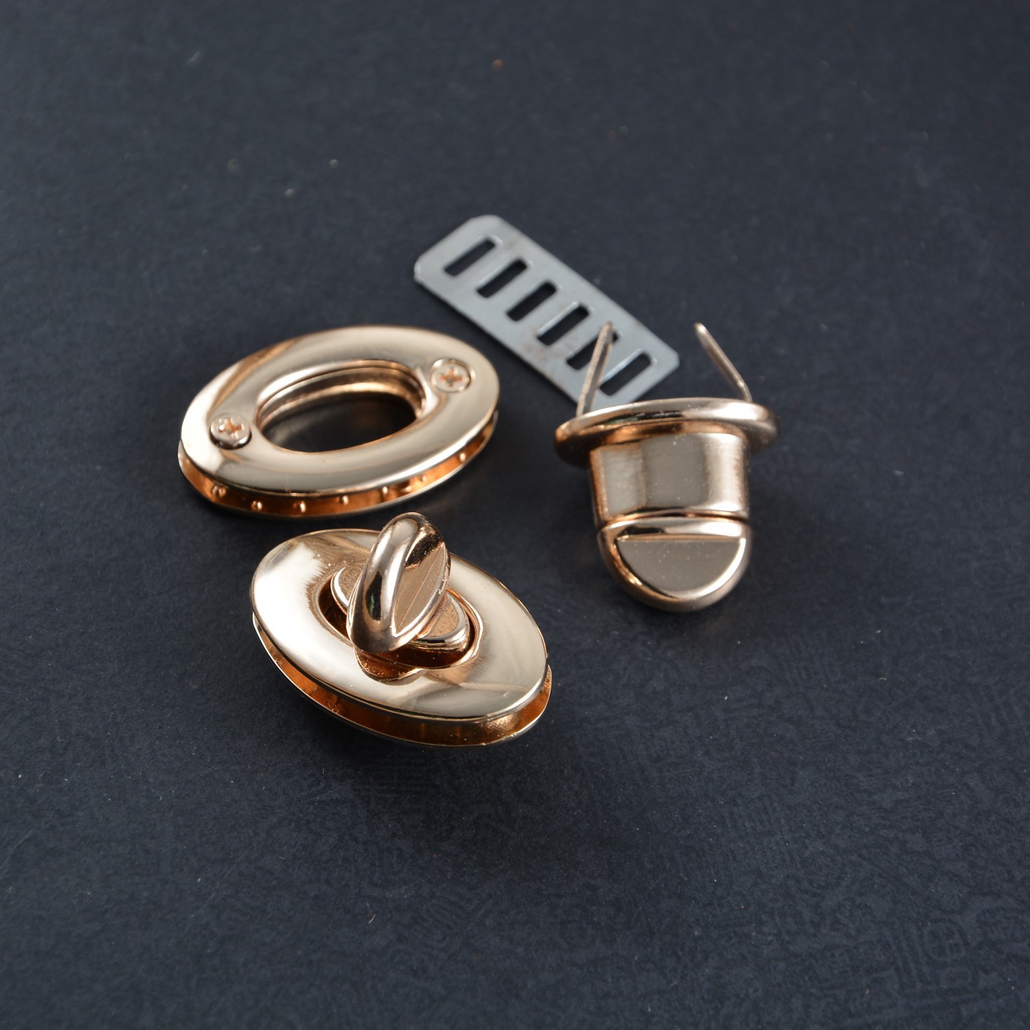 Customized Luggage Hardware Accessories Locks, High-End Bag Twist Locks, Metal Electroplated Packaging Box Turn Locks, Handbag Locks