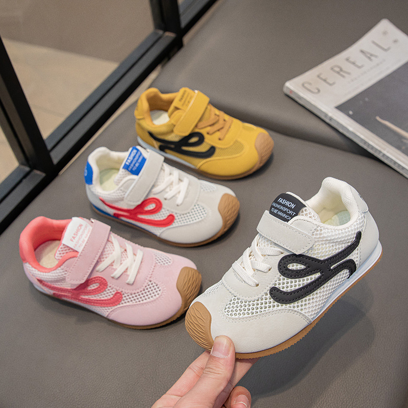 Туфли для мальчиков новые летние туфли для детей 2025 года Форрест Гамп дышащие сетчатые туфли кроссовки для девочек спортивные белые туфли