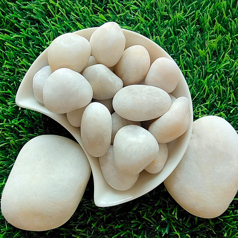 White Pebbles for General Use, Special White Pebbles for Engineering Paving, Garden Landscape Courtyard Decoration and Landscaping Pebbles