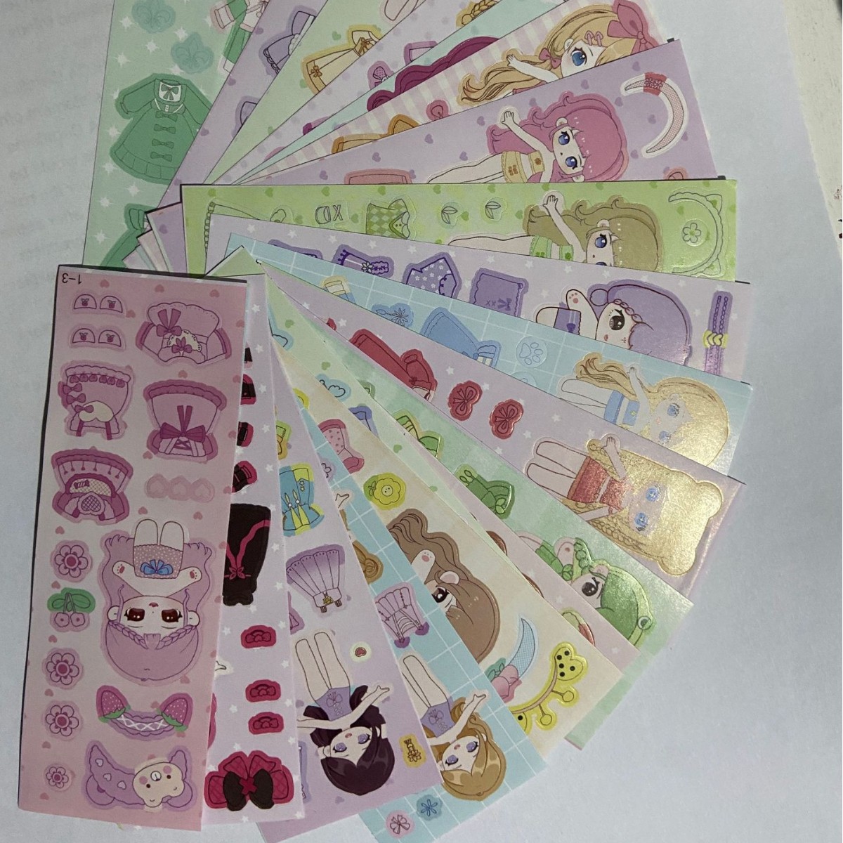 Children's DIY Dress Up Sticker Cartoon Girl's Educational Toy Girl's Heart Makeup Change Sticker Beautiful Makeup Show Hand Account