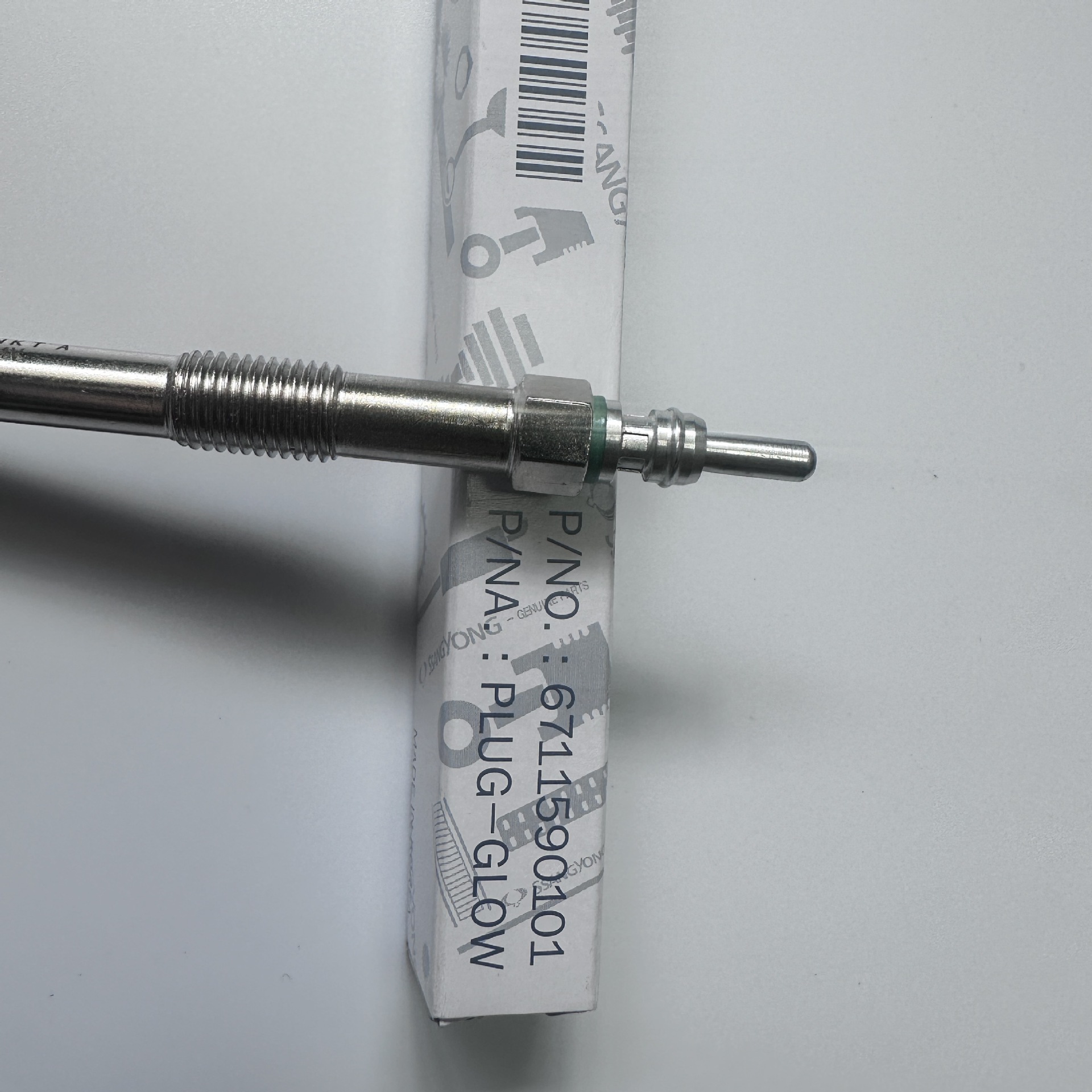 Engine pre-heating plug suitable for Colando Aiteng Ludi rester W6711590101 electric heating plug flame plug