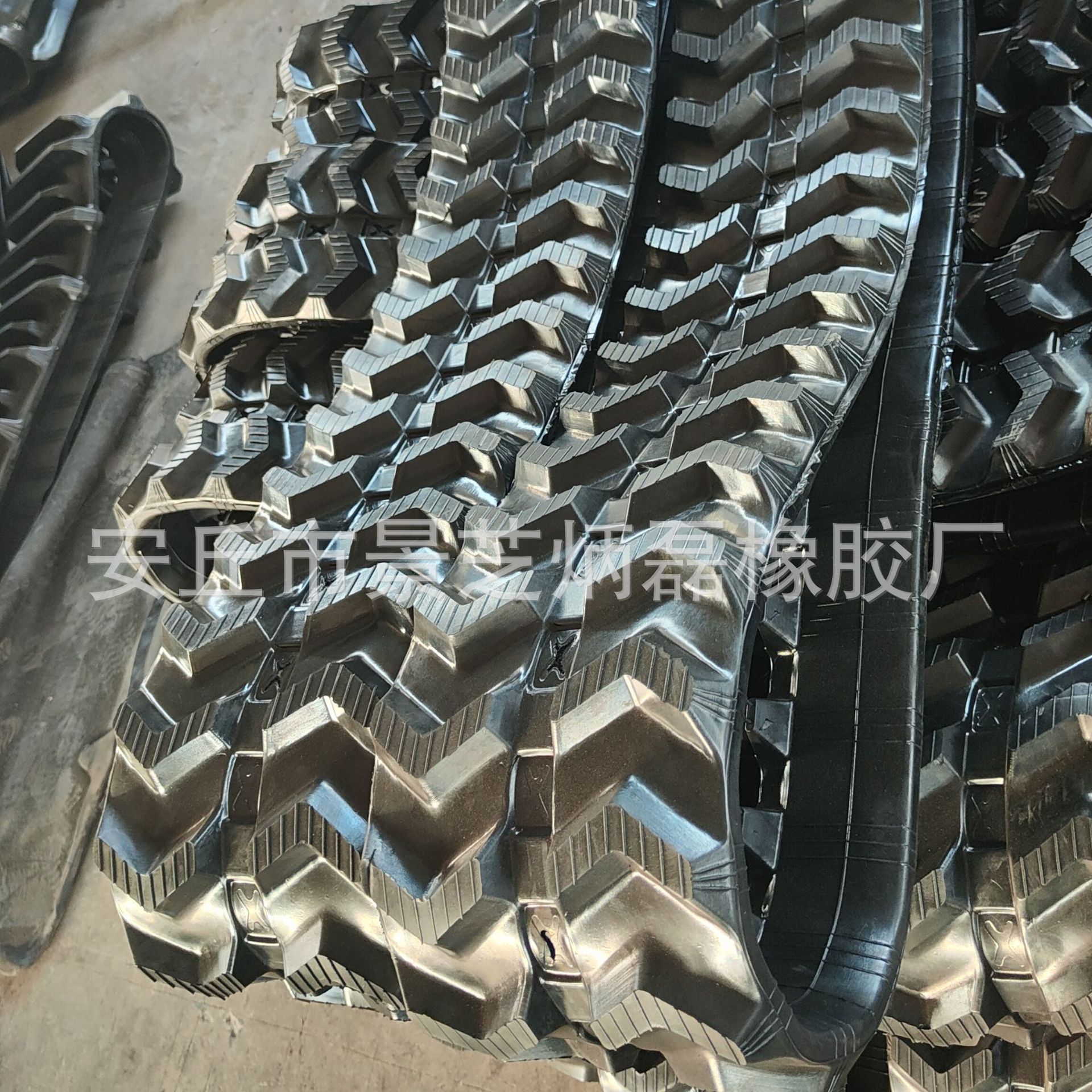 Natural Butadiene Rubber Track Small Harvester Chassis Rubber Track Agricultural Machine Track Manufacturer Wholesale