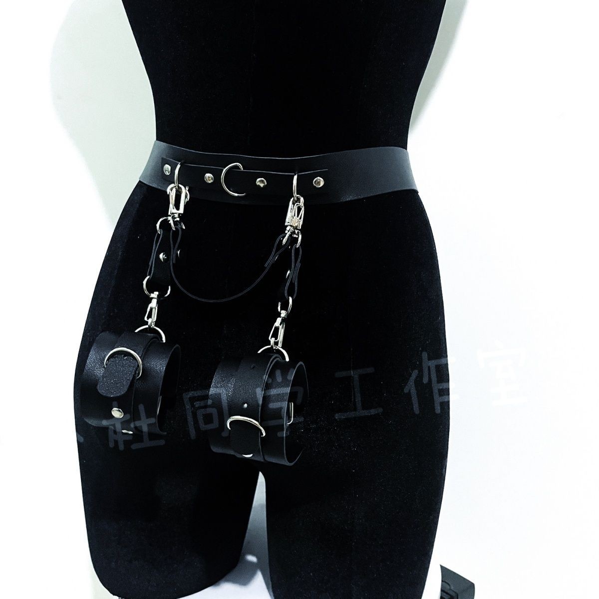 New Niche foreign trade restraint PU leather belt waist chain adjustable back nightclub accessories