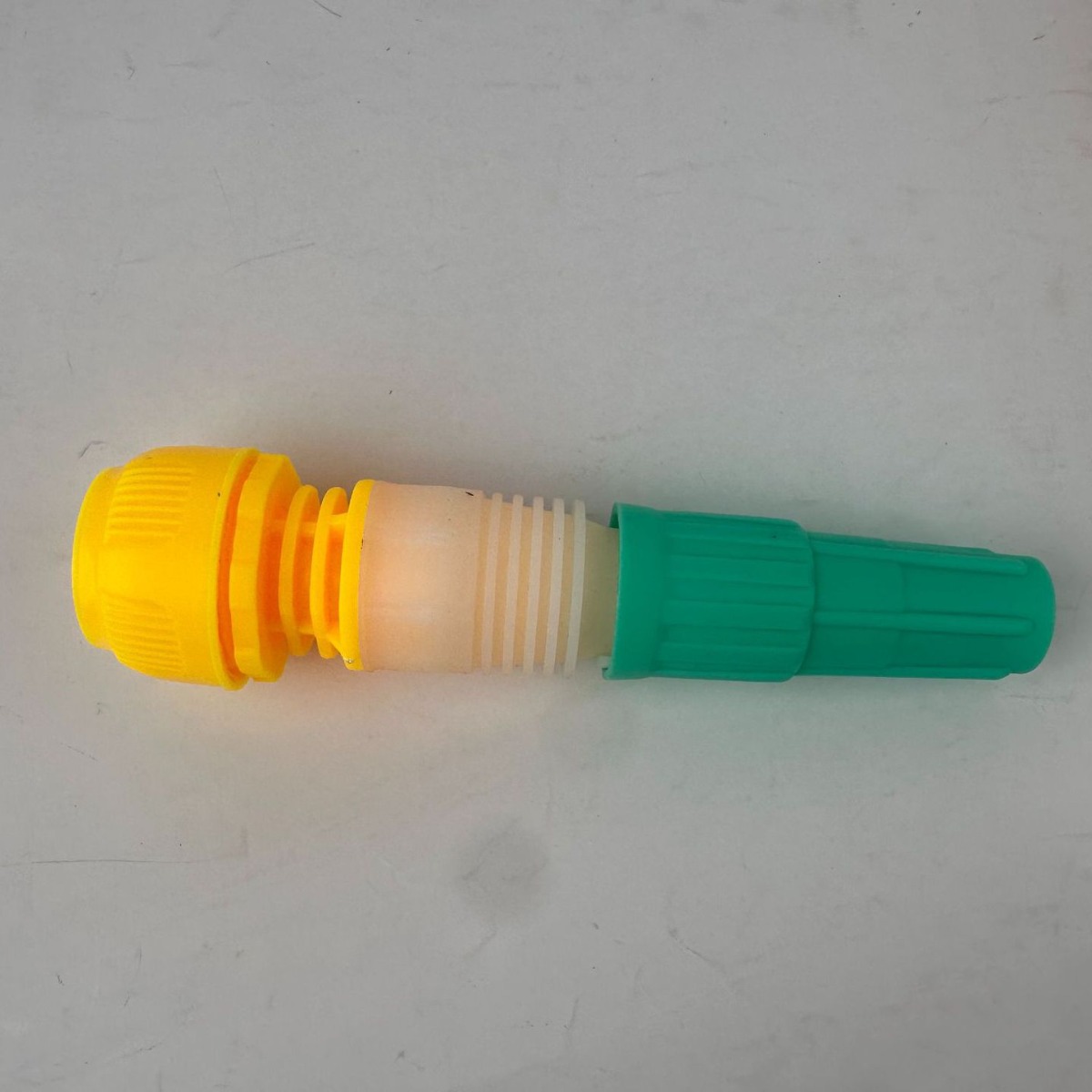 Factory Direct Supply of Adjustable Pagoda Type Direct Spray Car Wash Plastic Water Gun 4 Minutes 6 Minutes 1inch Yellow Adjustable Water Gun