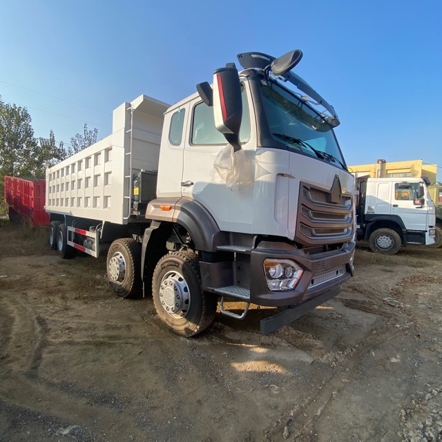 Refurbished Used Sinotruk Howo Tx Crash-Resistant Truck, 375 Horsepower, for Export to Africa, Can Be Used as a Right-Hand Drive Vehicle