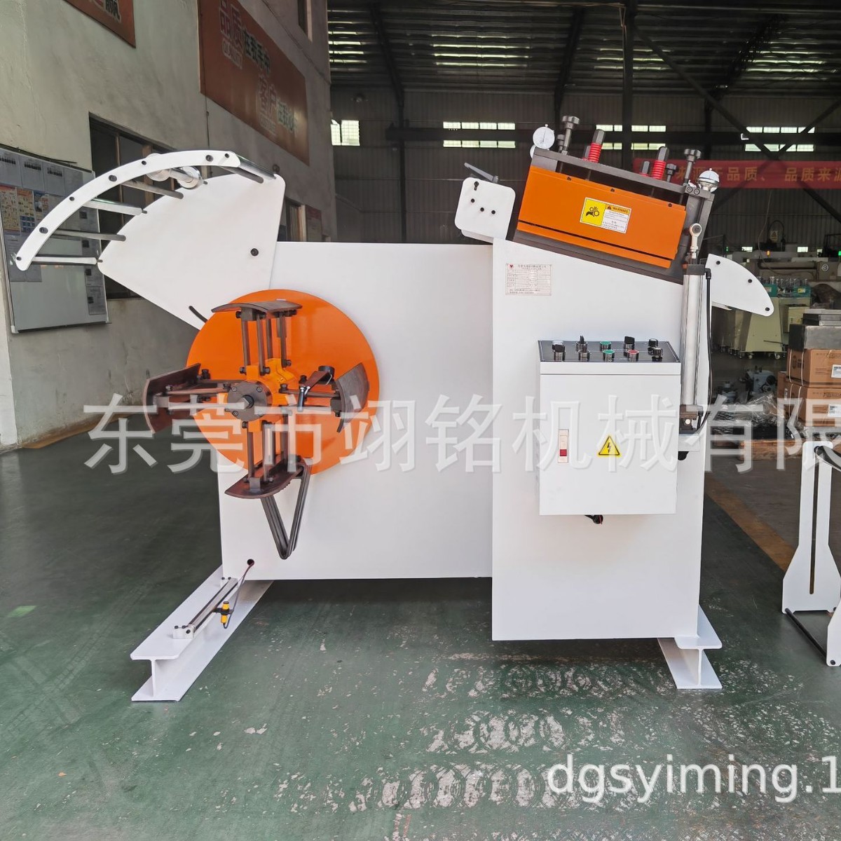 Yiming Machinery 2-in-1 Feeding and Leveling Flatbed Roll Leveling Material Rack Automatic Medium Thick Plate Leveling and Pressing Flatbed Machine