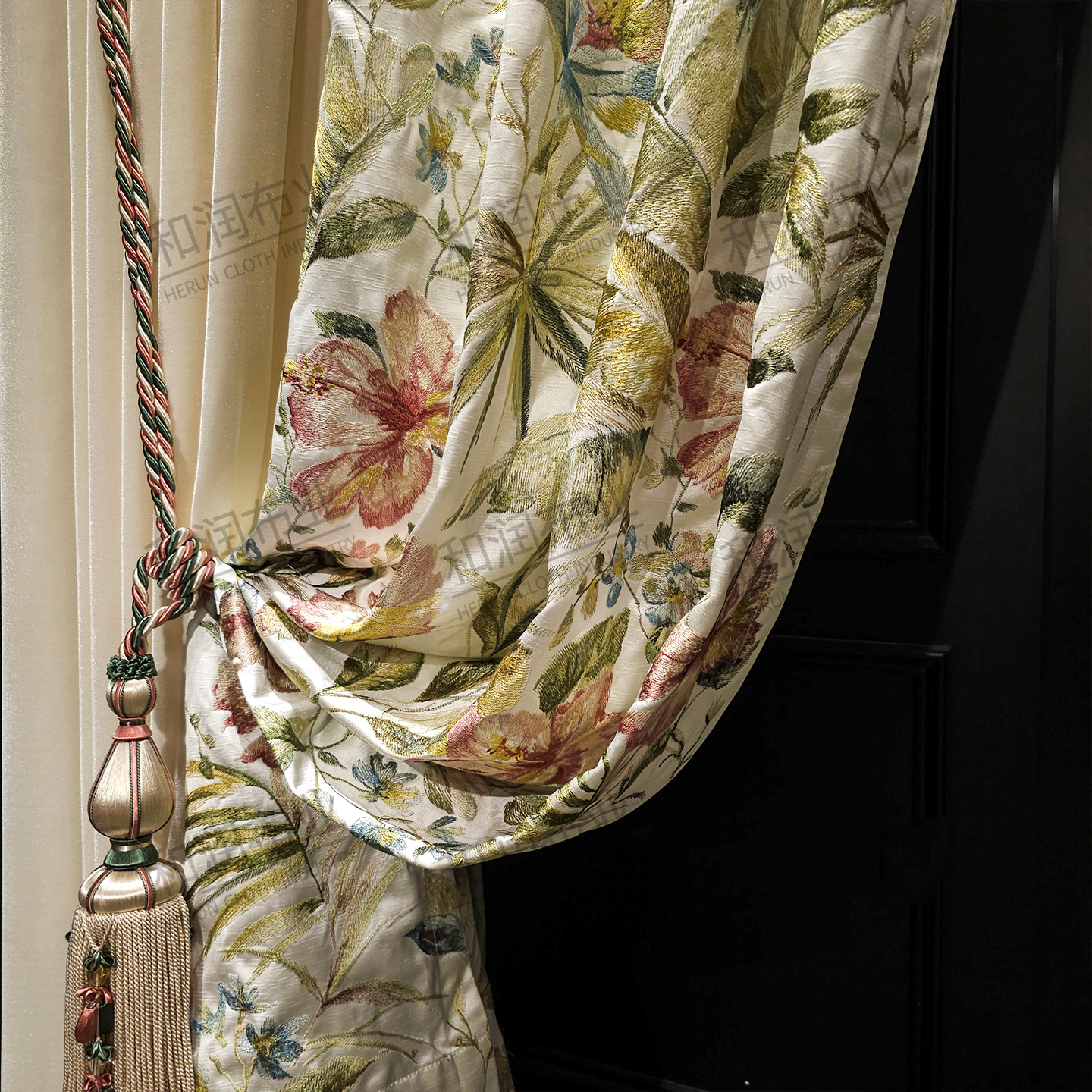 Французские роскошные высококачественные вышитые бархатные шторы, цвет слоновой кости, новый европейский стиль 2025 года, для дома, гостиной и спальни