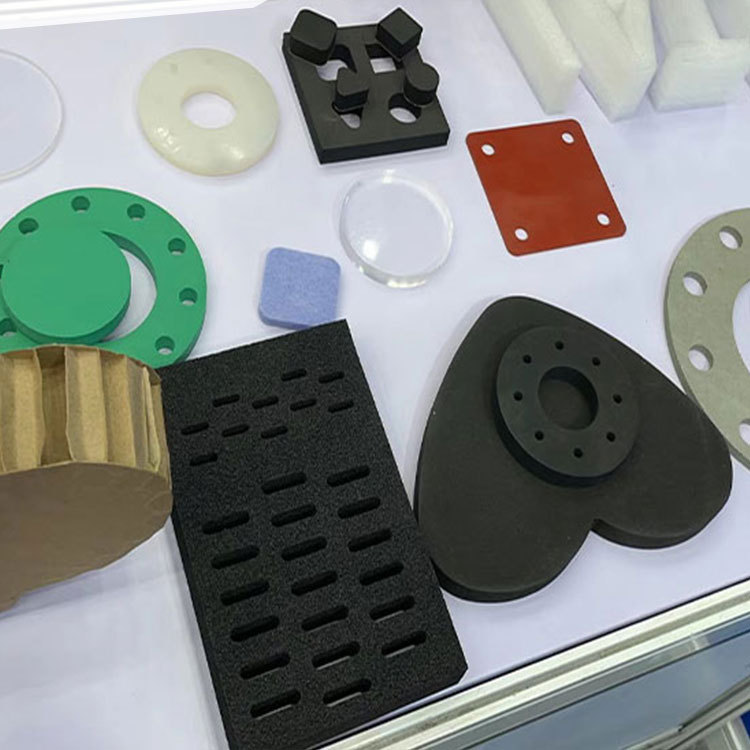 Yitai Vibrating Knife Cutting Machine Silicone Rubber Sponge Foam Sound-Absorbing Board Composite Material Intelligent Cutting Equipment