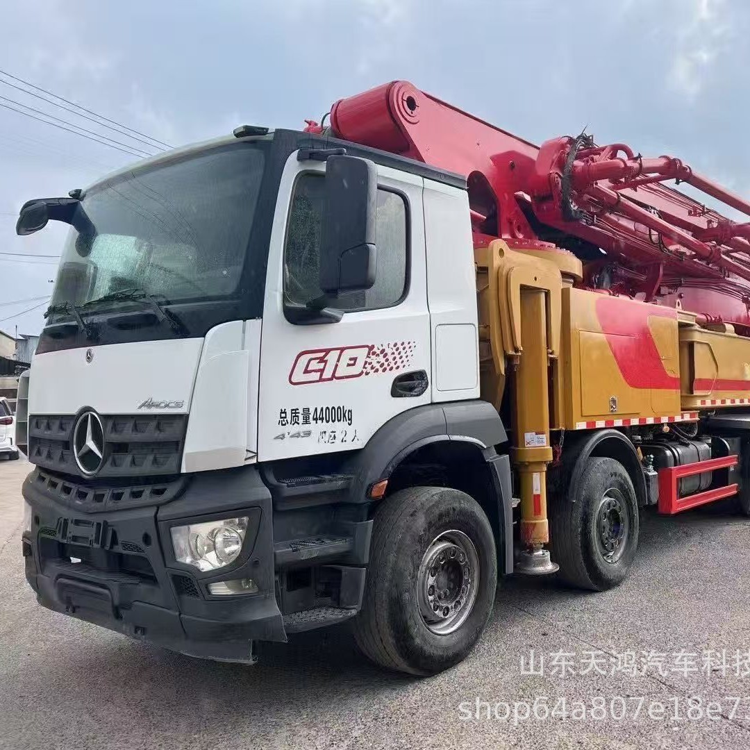 Кросс-бордерные поставки бетонных насосов 38 и 44 м