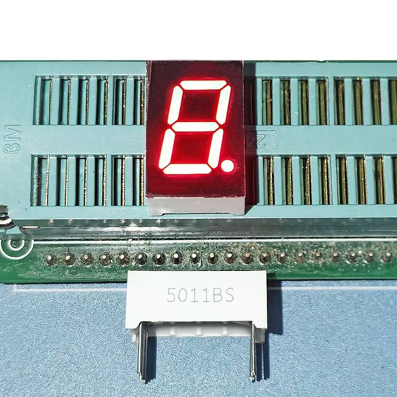 Прямые поставки 0.5 дюйма 1-битного цифрового трубки 5101AS общий инверсный/5011BS общий прямой ярко-красный