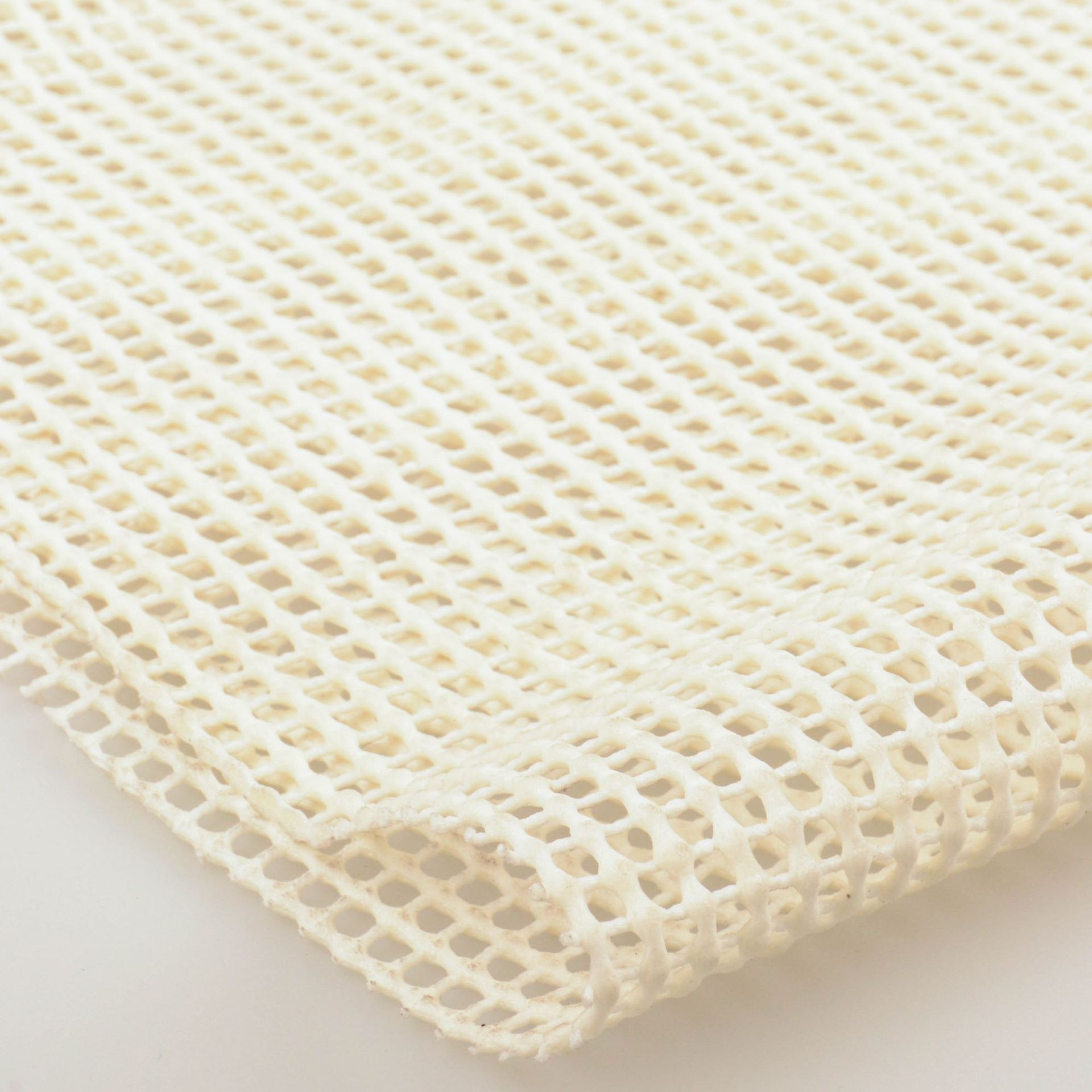 Checkered PVC foam mesh non-slip mat non-slip mesh yoga mat dining mat foot mat anti-collision packaging hollow mesh