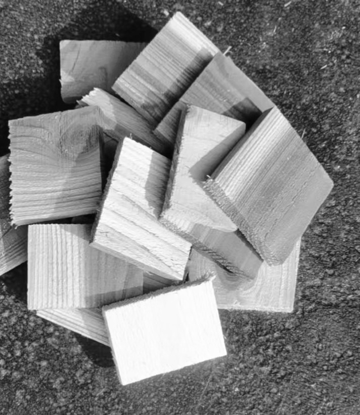 [Smoke-Free, Flammable and Burn-Resistant Firewood] Designed Specifically for Fireplaces/Fires! the Dryness Meets the Standard and It Will Burn When Ignited