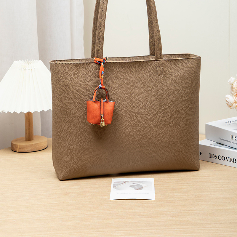 Wholesale In-Stock Mini H-Style Vegetable Basket Bag Small Pendant Car Key Bag Car Pendant Mini Earphone Bag Accessory