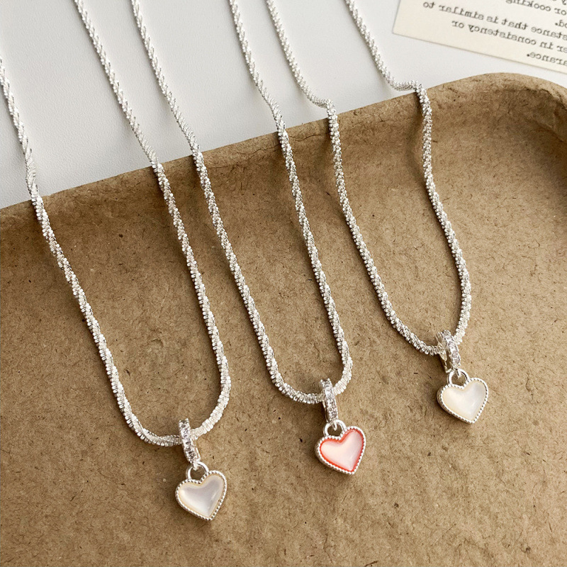 Korean Style Sweet Temperament Light Luxury High-End Oil-Dropping Heart Shell Clavicle Chain Fashion Commuter Niche Versatile Necklace