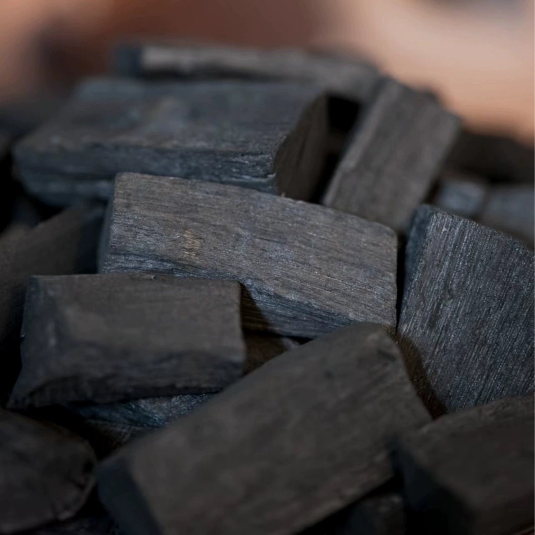 Tea Boiling in Stove Smokeless and Taseless Carbon Longan Carbon White Frost High Temperature Carbon Household Indoor Carbon