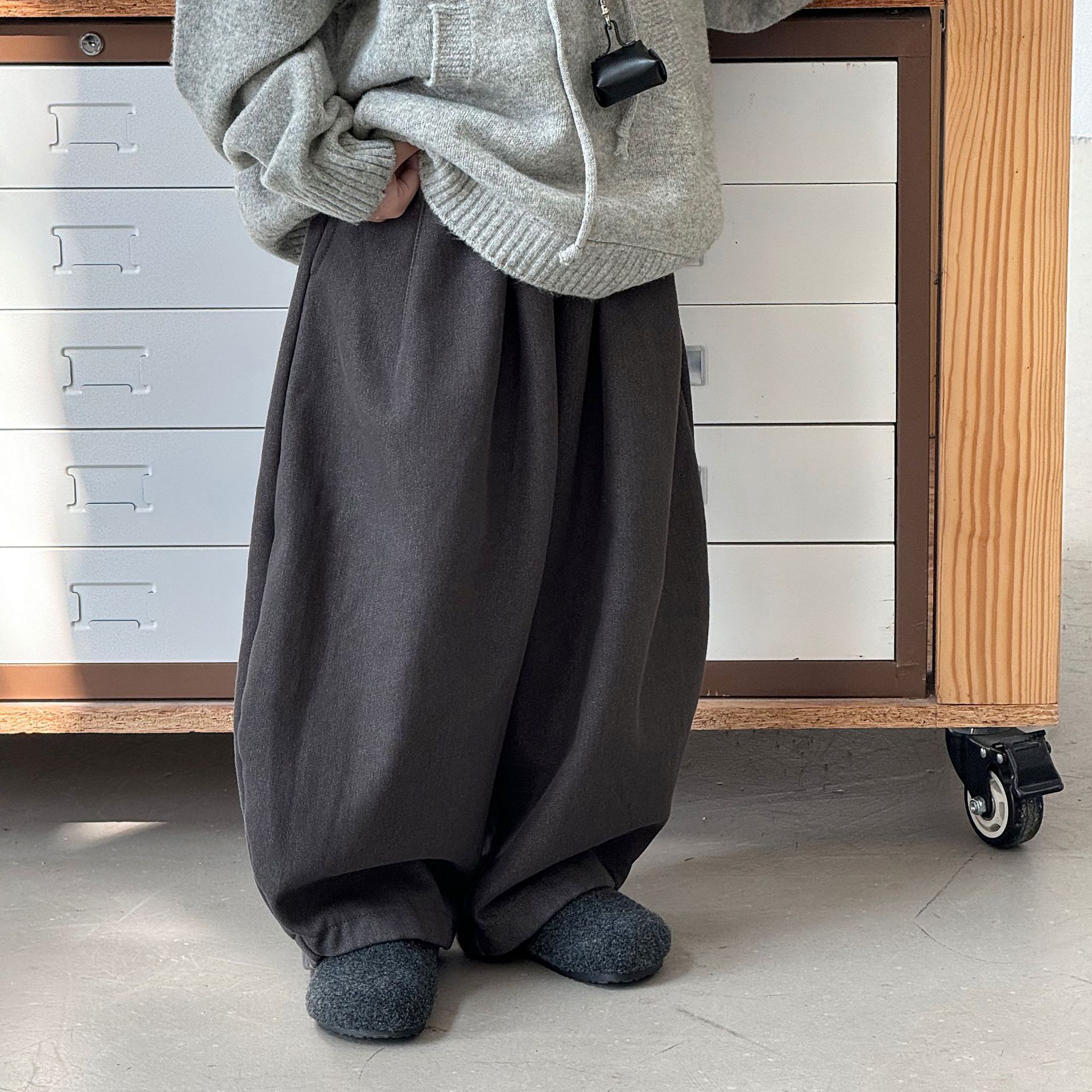 Tai Ru 2025 Winter New Korean Style Wide Casual Boys' Solid Color Fleece-Lined Jeans Children's Warm Pants