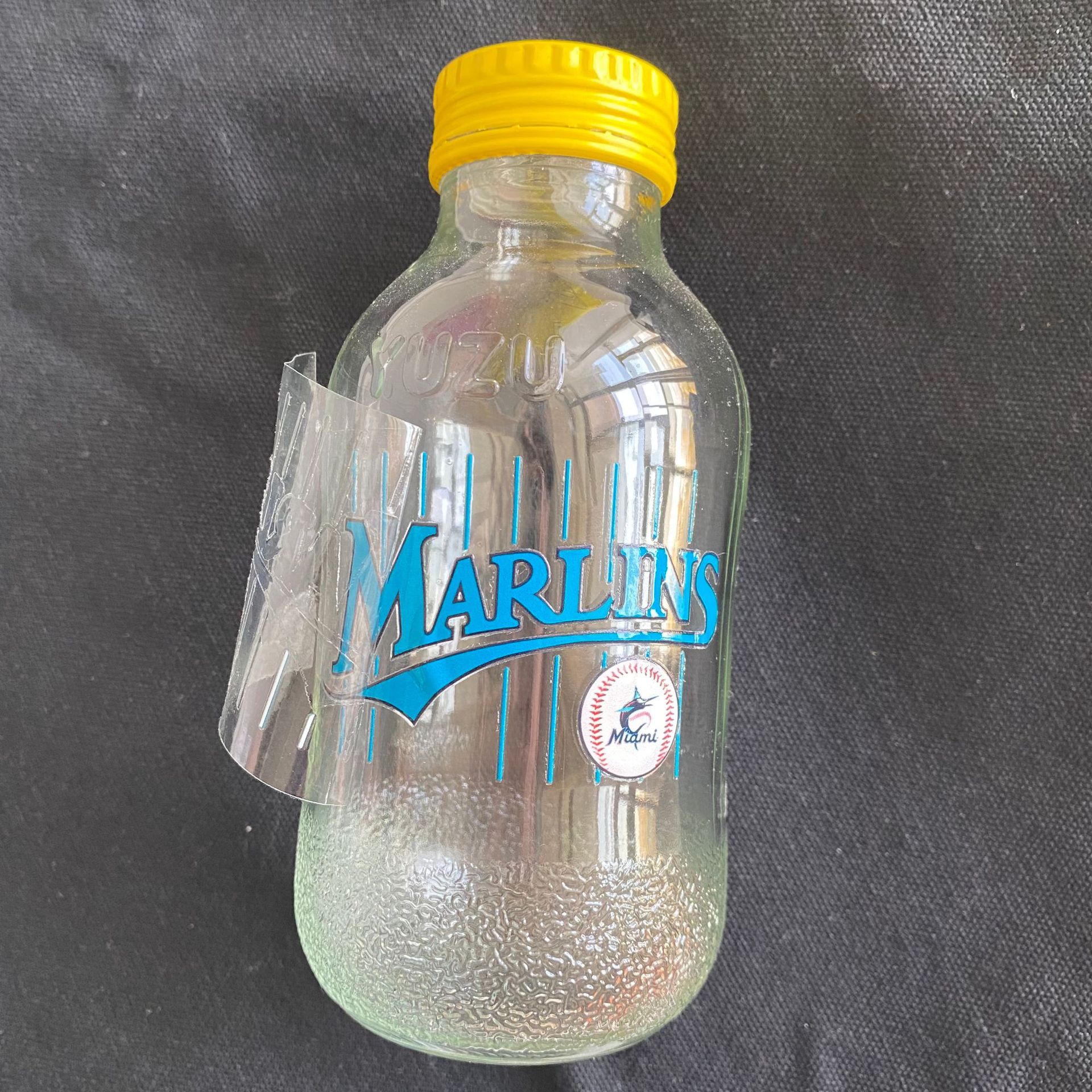 Crystal Label Logo Trademark Tear-Off Film with Text, Scratch-Resistant, High-Temperature Resistant Adhesive Label, Uv Transfer Sticker, Anti-Counterfeiting Digital