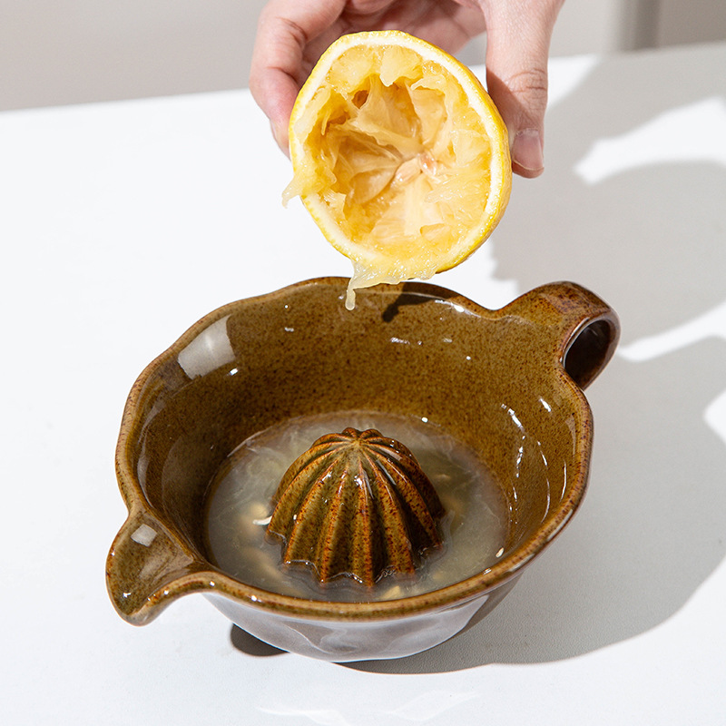 Creative Manual Juicing Cup with Handle, Ceramic Baby Food Supplement Juicer, Convenient Lemon Grapefruit Orange Juicer