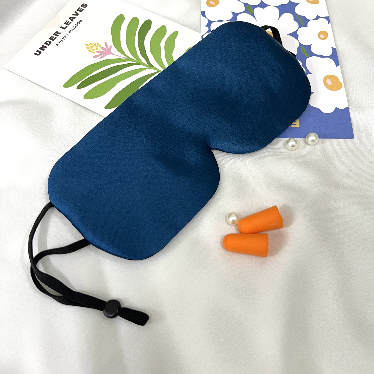 Silk Eye Mask for Light-Blocking Sleep, Special Ear-Hanging Breathable Mulberry Silk to Relieve Eye Fatigue While Sleeping